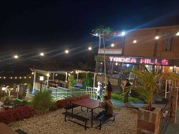 Tridea Hills, Rumah Makan dengan Pemandangan Memukau