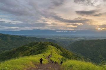 Bukit Vulumehi, Spot Hiking Favorit di Kabupaten Sigi
