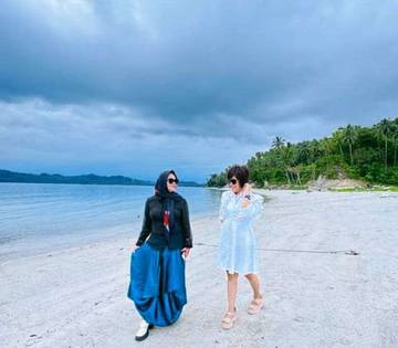 Keindahan Pantai Labuana di Desa Lende Tovea