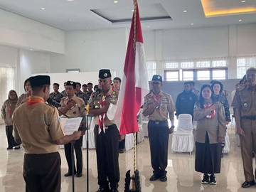 Wujudkan Generasi Peduli Laut, Danlanal Kukuhkan Saka Bahari 