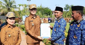 Bupati Poso Serahkan SK Terhadap 484 PPPK Paruh Waktu