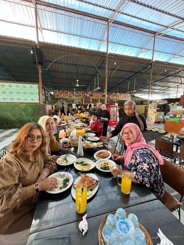 Rumah Makan Front Untad, Tempat Kuliner Populer Mahasiswa
