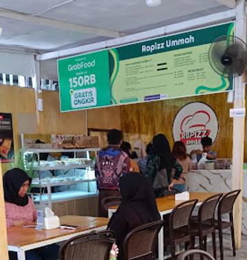 Ropizz Ummah, Tempat Nyaman dengan Makanan Lezat