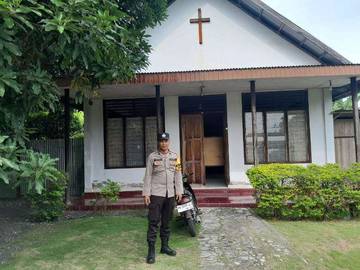 Polsek Ulubongka Amankan Ibadah Minggu Jemaat Gereja