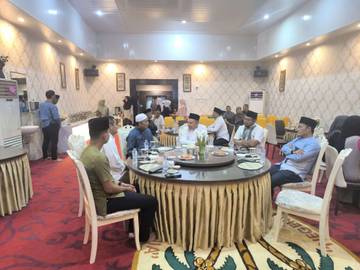 Bupati Inhil Gelar Ramah Tamah dan Sahur Bersama Gubri