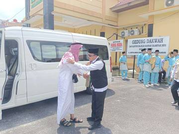 Syahrul Mauludi Peluk Hangat Kedatangan Jemaah Pekanbaru