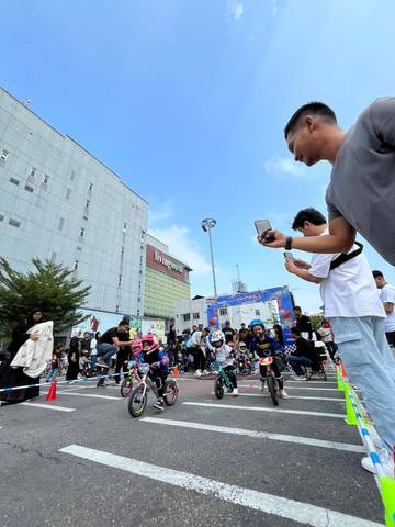 Living World Pekanbaru Sukses Gelar Ajang Pushbike Pertama