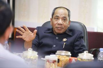 Dewan Soroti Jalan Nasional yang Rusak di Dumai