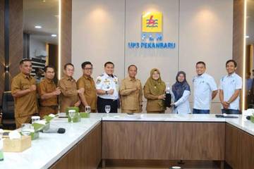 PLN Targetkan 2027 Seluruh Pelosok Siak Masuk Listrik