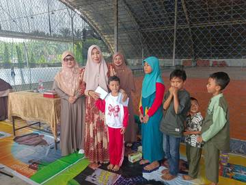 Sambut Ramadhan, Komunitas Ummu Sholehah Santuni Anak Yatim