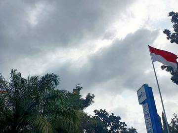 Siang Cerah, Malam Hujan Lokal Guyur Riau Malam