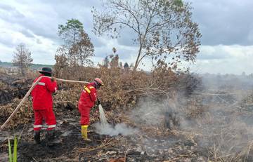 Tiga Wilayah di Riau Karhutla, Manggala Agni Berjibaku