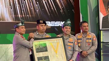 Kapolri Anugerahi Medali Kehormatan untuk K9 Reno