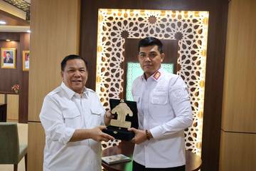 Kakanwilkemenkum Bertemu Plt Gubri Bahas Layanan Hukum 