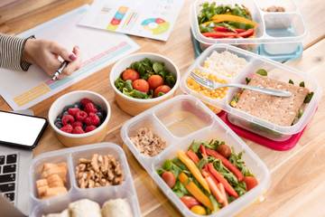 Strategi Tepat Simpan Bahan Makanan Agar Awet
