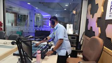 Perawatan Peralatan Studio RRI Jaga Mutu Siaran Publik