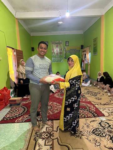 Perwira Kilang Dumai Lakukan Berbagai Aksi Berbagi Kasih