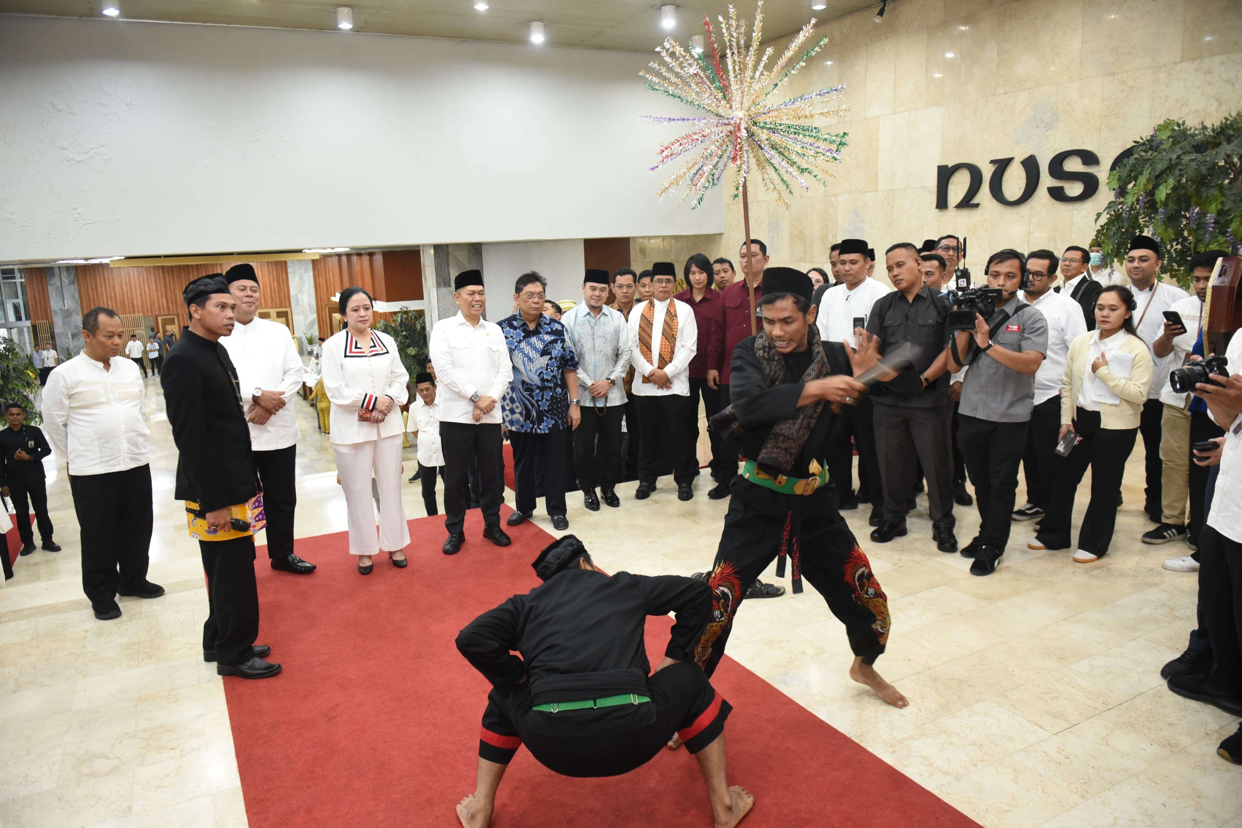 Di Momen Halalbihalal, DPR Diminta Introspeksi Diri