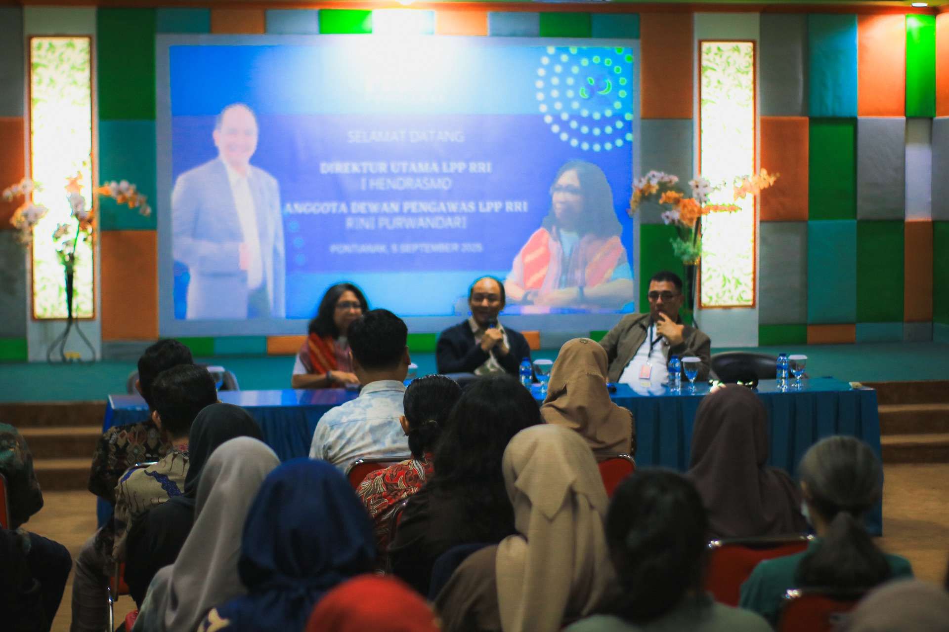 Dewas RRI Tegaskan Kualitas Siaran Ditentukan Kualitas SDM - RRI.co.id