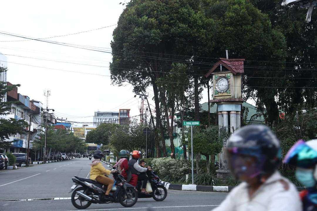 Pemkot Pontianak Renovasi Tugu Jam Tiga Muka