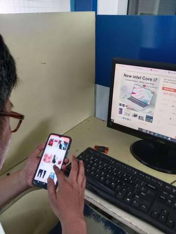 Perdagangan Online Gusur Keberadaan Mall dan Supermarket