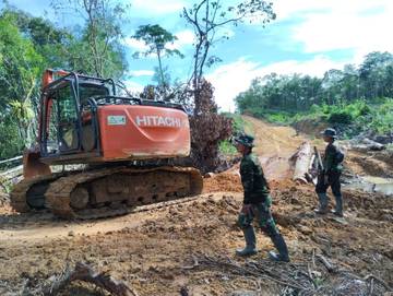 Satgas TMMD Imbangan Kodim 1209/Bky Kerahkan Alat Berat