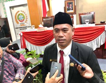 Ganggu Estetika Kota, Satarudin Soroti Adanya Kabel Semrawut