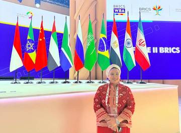 Fenty Noverita Hadiri Forum Internasional BRICS-WBA di Rusia