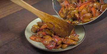 Resep Tumis Bakso Sosis Pedas, Cepat dan Lezat