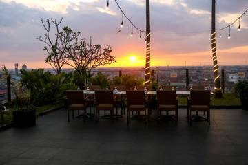 Nikmati Kuliner dari Ketinggian Borneo Sky dan Rooftop