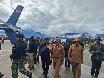 Satgas Kopasgat Amankan Peninjauan Penyaluran DD di Agandugume