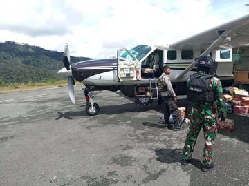 Satgas Kopasgat Supadio Operasikan Bandara Pedalaman Distrik Sugapa