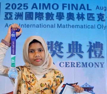 Siswi SD Pontianak Raih Medali Ajang Olimpiade Matematika 