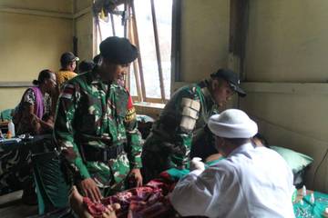 Satgas Pamtas Yonkav 3/AC Laksanakan Baksos di Perbatasan