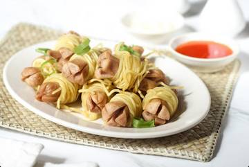 Sosis Gulung Mie, Jajanan yang Digemari Anak Muda