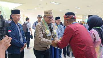 Syal Kampurui Sambut Kafilah STQHN Kalbar di Kendari 