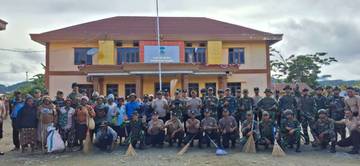 Satgas Korpasgat dan Pemkab Dogiyai, Wujudkan Lingkungan Sehat
