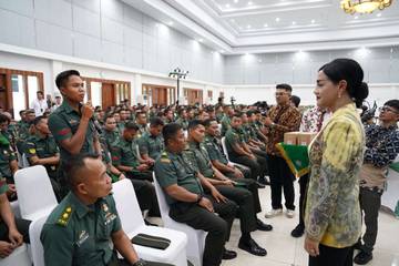 OJK Edukasi Literasi Keuangan Prajurit Kodam XII/Tpr 