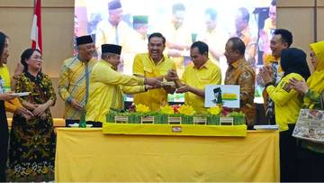 Golkar Kalbar Inisiasi Pembuatan Patung Soeharto di Pontianak