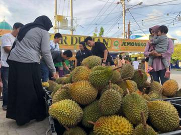 Ribuan Buah Bazar Durian BK Terjual  Hitungan Jam