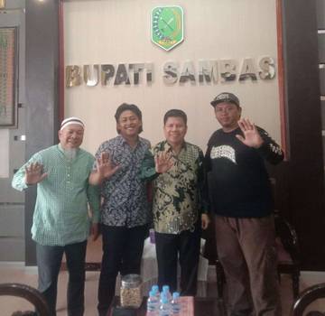 Sambas Suguhkan Keindahan Pantai Temajok di Parade Scooter Borneo ke-21 