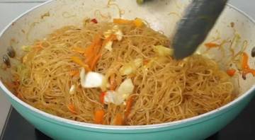 Persiapan Ramadhan, Ini Resep Oseng Bihun Toge Bakso