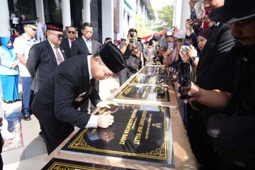 HUT Ke-69 Pemprov Kalbar: Gubernur Resmikan Proyek Strategis 