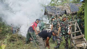 Kodim 1201 Pimpin Aksi Bersih Pantai Wisata