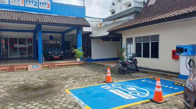 Mobil Listrik vs Mobil Bensin: Pilih yang Mana?