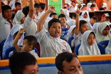 Meningkatkan Pelayanan Publik di Sektor Pendidikan dan Kesehatan