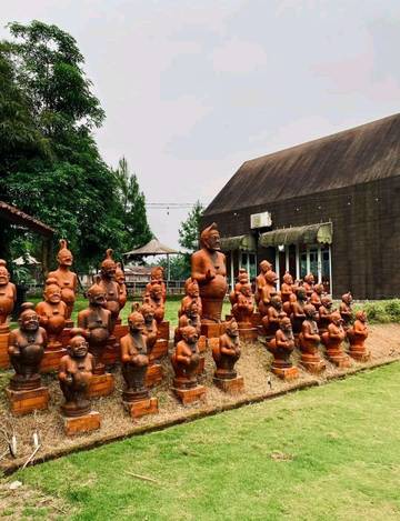 Tempat Hidden Gem di Purwokerto: Wisata Kuliner Punakawan