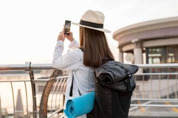 Traveling di Musim Hujan, Menikmati Keindahan Alam yang Tersembunyi