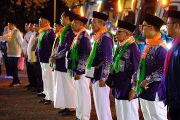353 Calon Haji Kloter 5 Banyumas Diberangkatkan ke Asrama