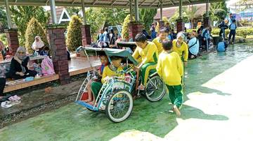 Wisata Bukit Kendalisada, Dari Homestay Sampai Becak Mini